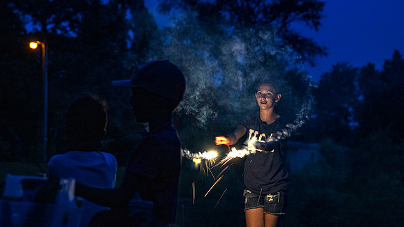 Magnolia Fireworks (559)