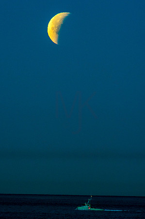 Blood Moon-003