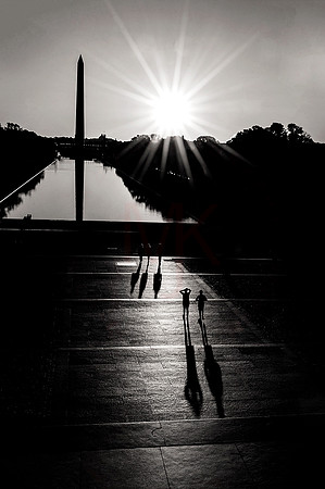 Wash Mounument Sunrise-001-BW