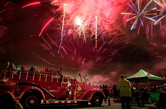 Fireworks firetruck-111a